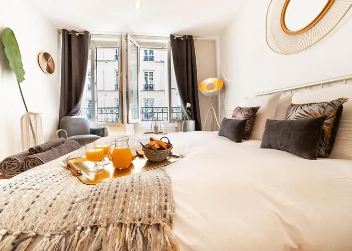 The Charming Rue Cler
