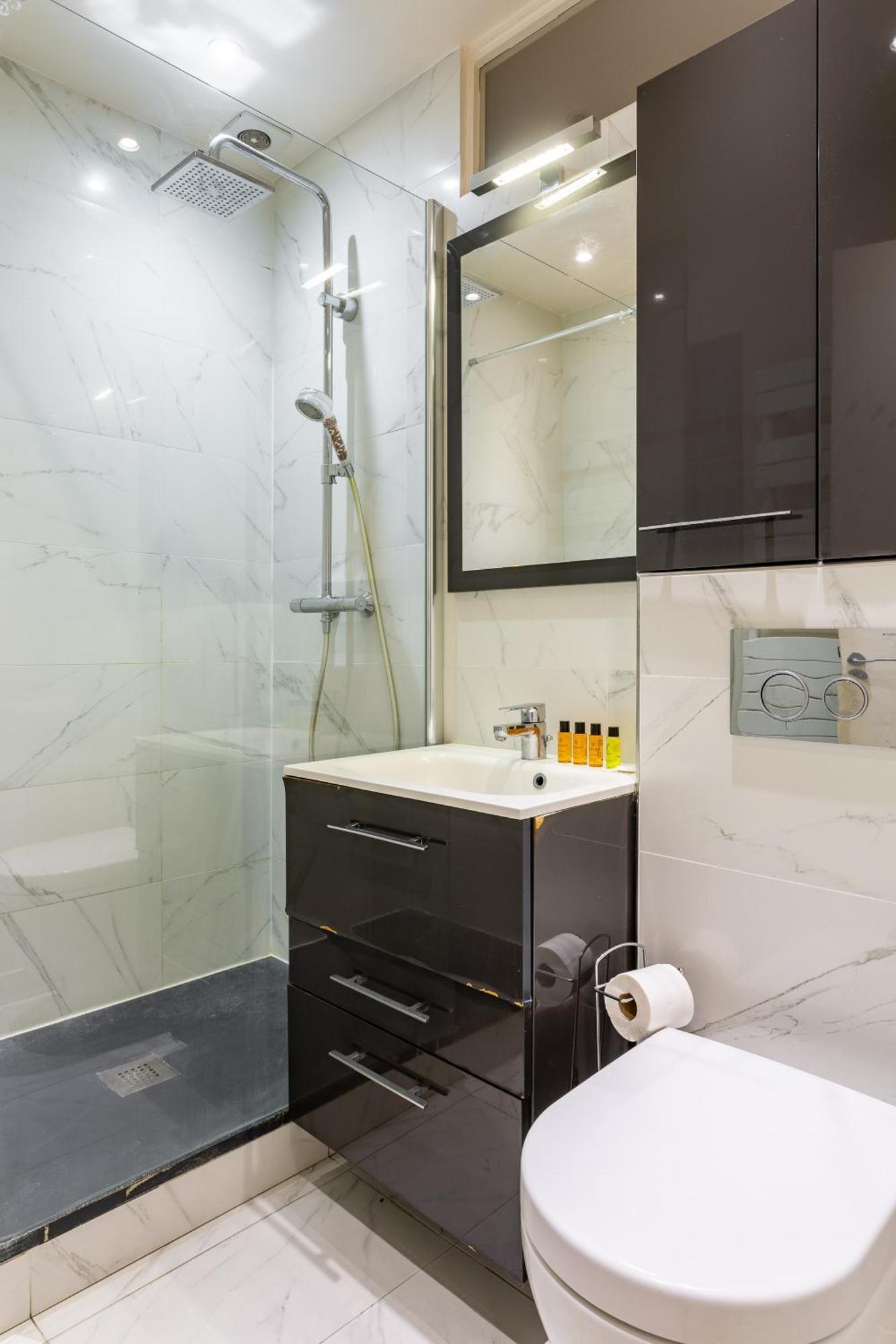 The Charming Rue Cler Apartment