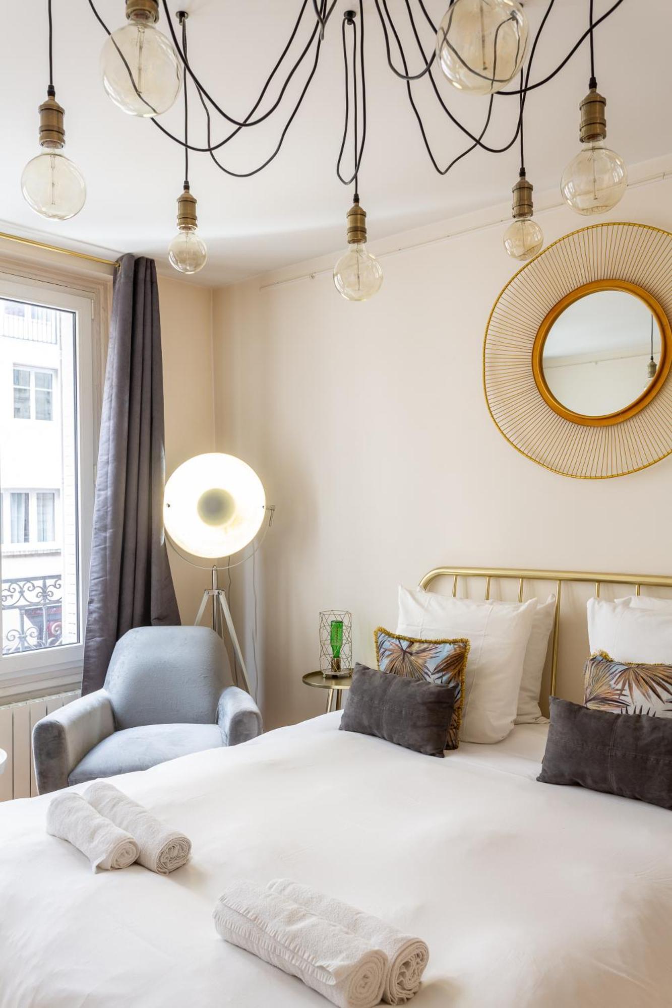 The Charming Rue Cler Apartment *