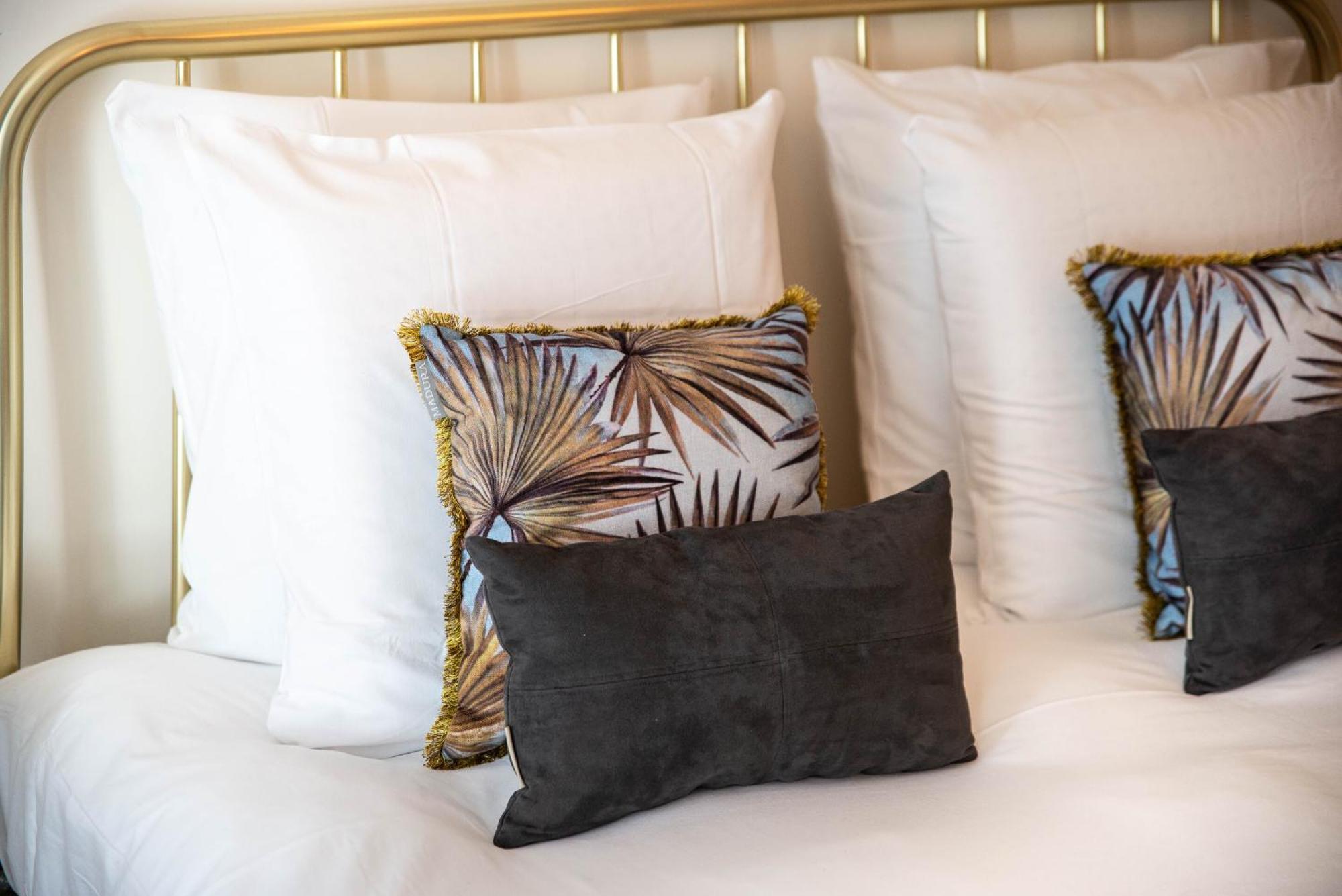 The Charming Rue Cler Apartment